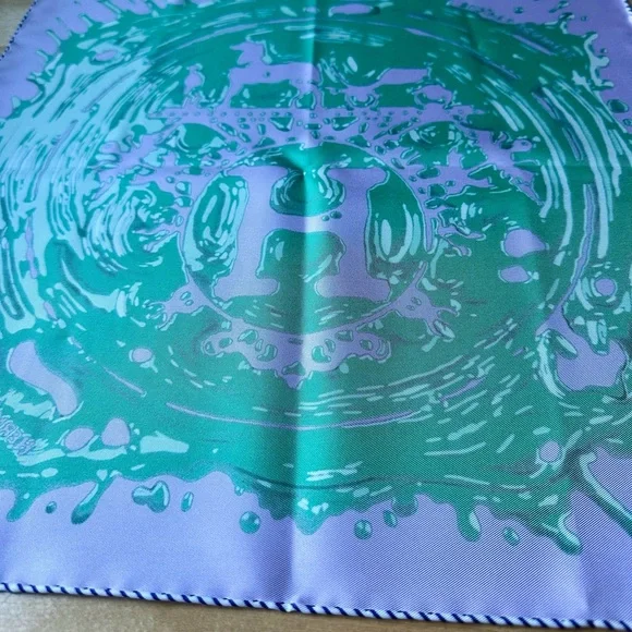 Hermès Gavroche 45 silk scarf - Picture 8 of 10